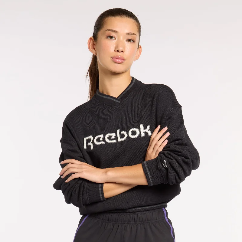 Team Crew Black Basic Hoodie Sweatshirt Look