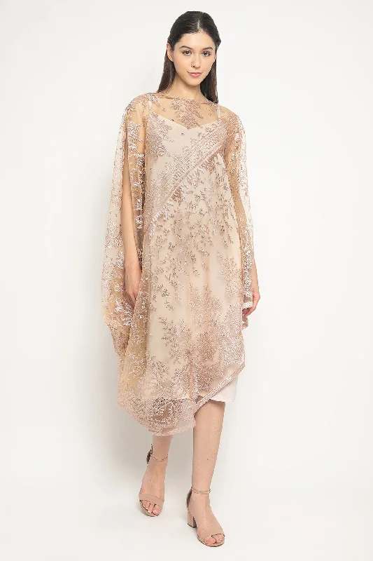 Nabila Dress in Pink Lace unclassified dresses