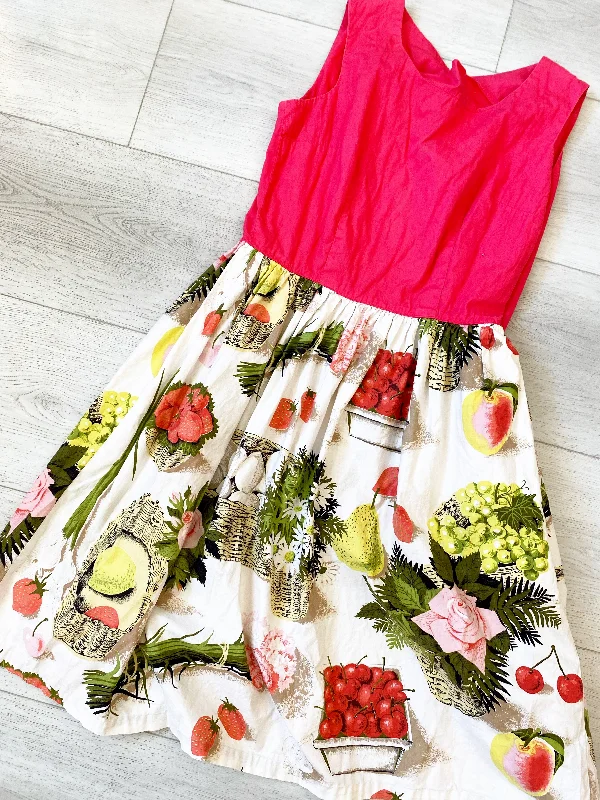 1960s Swirl Apron Dress Silk unclassified dresses