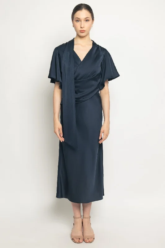 Milea Dress in Navy Preppy unclassified dresses